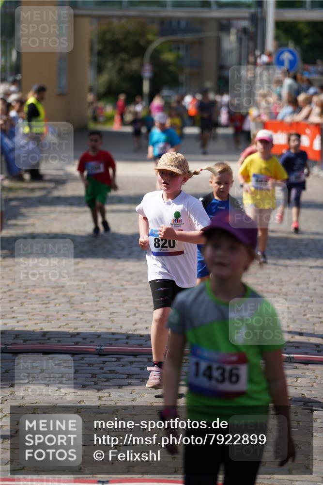 13.06.2025 - Holstenköstenlauf Felixshl http://msf.ph/oto/7922899 13.06.2025 15:39:29 Laufen 70, 90, 568, 668, 669, 820, 1200, 1436 meine-sportfotos.de