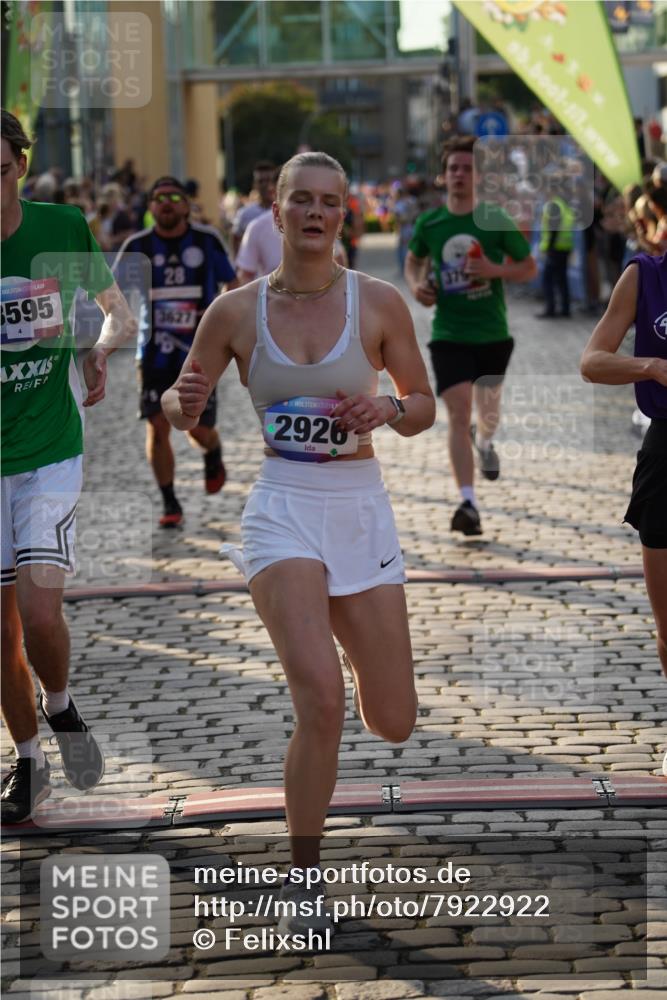 13.06.2025 - Holstenköstenlauf Felixshl http://msf.ph/oto/7922922 13.06.2025 19:50:54 Laufen 2003, 2698, 2724, 2835, 2926, 3120, 3582, 3595, 3627, 3796, 3928 meine-sportfotos.de