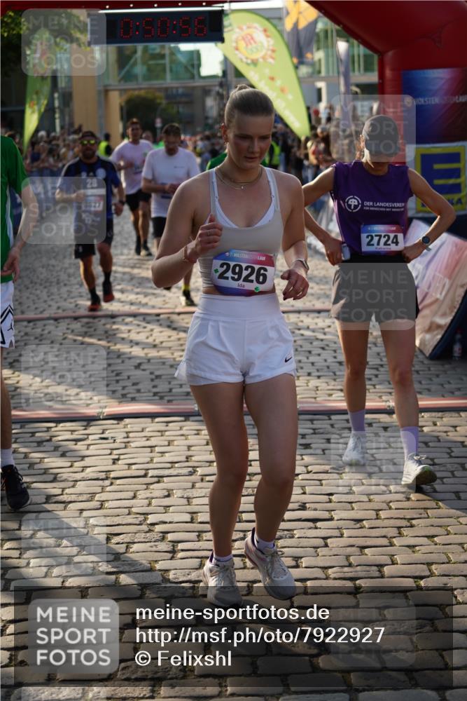 13.06.2025 - Holstenköstenlauf Felixshl http://msf.ph/oto/7922927 13.06.2025 19:50:55 Laufen 2003, 2698, 2724, 2835, 2926, 3120, 3582, 3595, 3627, 3796, 3928 meine-sportfotos.de