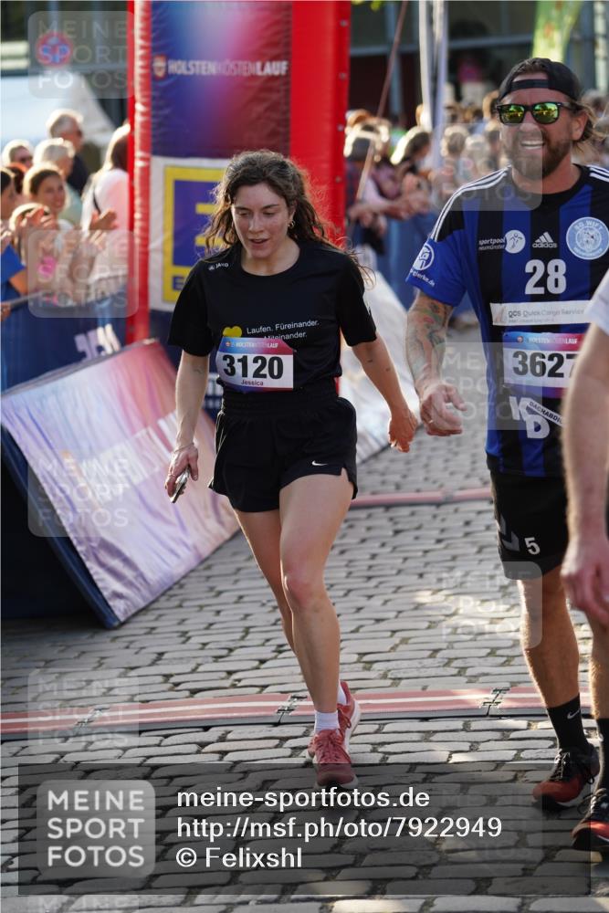 13.06.2025 - Holstenköstenlauf Felixshl http://msf.ph/oto/7922949 13.06.2025 19:51:00 Laufen 2003, 2158, 2674, 2698, 2739, 2835, 3081, 3120, 3221, 3621, 3928 meine-sportfotos.de