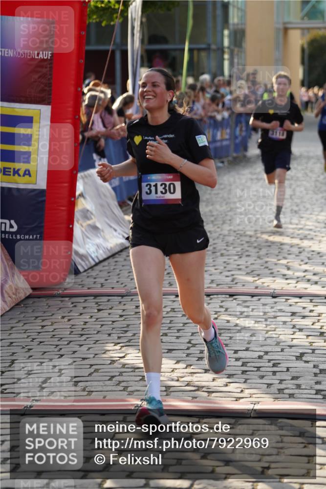 13.06.2025 - Holstenköstenlauf Felixshl http://msf.ph/oto/7922969 13.06.2025 19:51:14 Laufen 2434, 2759, 3118, 3130, 3805, 3810 meine-sportfotos.de