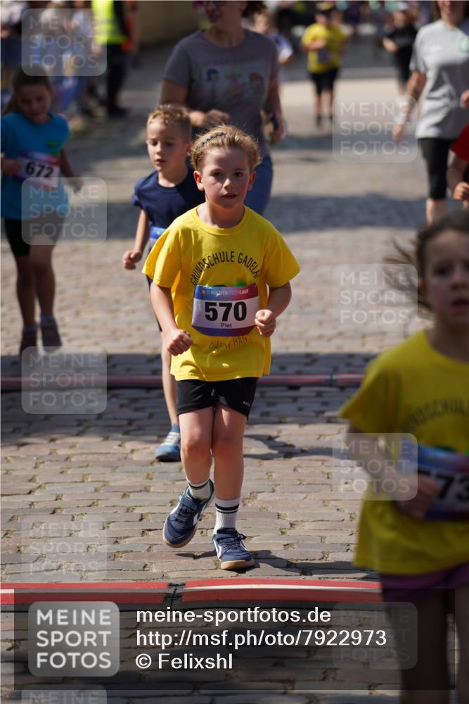 13.06.2025 - Holstenköstenlauf Felixshl http://msf.ph/oto/7922973 13.06.2025 15:39:51 Laufen 570, 573, 672, 680, 1294, 1945 meine-sportfotos.de