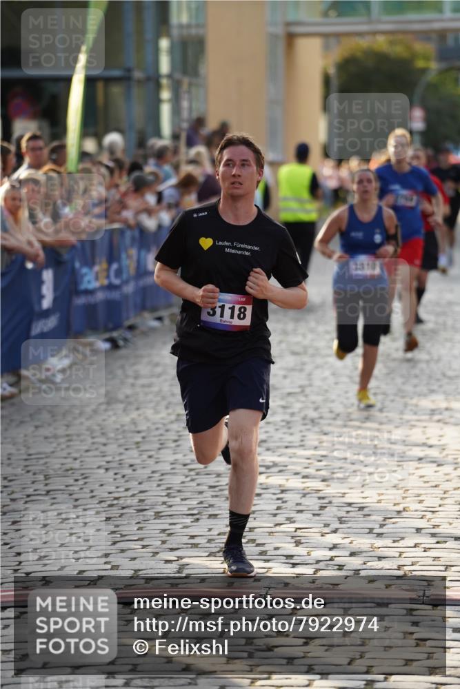 13.06.2025 - Holstenköstenlauf Felixshl http://msf.ph/oto/7922974 13.06.2025 19:51:16 Laufen 2434, 2759, 3118, 3130, 3805, 3810 meine-sportfotos.de