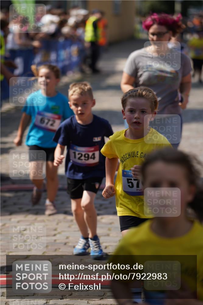 13.06.2025 - Holstenköstenlauf Felixshl http://msf.ph/oto/7922983 13.06.2025 15:39:51 Laufen 570, 573, 672, 680, 1294, 1945 meine-sportfotos.de