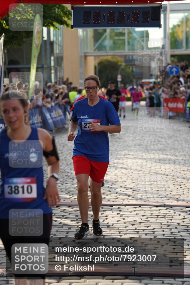 13.06.2025 - Holstenköstenlauf Felixshl http://msf.ph/oto/7923007 13.06.2025 19:51:21 Laufen 2032, 2759, 3805, 3810 meine-sportfotos.de