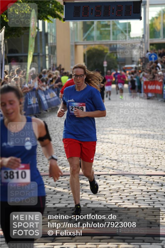 13.06.2025 - Holstenköstenlauf Felixshl http://msf.ph/oto/7923008 13.06.2025 19:51:21 Laufen 2032, 2759, 3805, 3810 meine-sportfotos.de