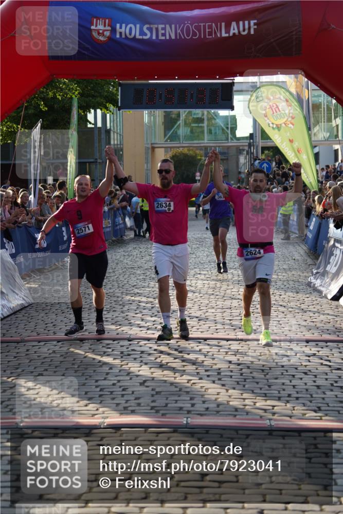 13.06.2025 - Holstenköstenlauf Felixshl http://msf.ph/oto/7923041 13.06.2025 19:51:30 Laufen 2032, 2571, 2624, 2634, 3631 meine-sportfotos.de