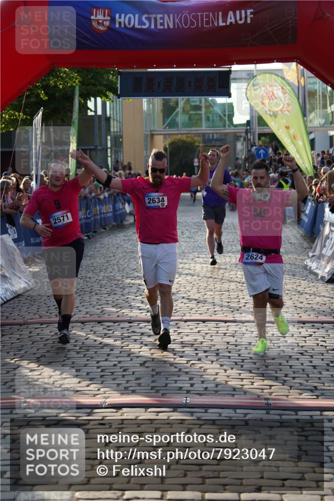 13.06.2025 - Holstenköstenlauf Felixshl http://msf.ph/oto/7923047 13.06.2025 19:51:31 Laufen 2571, 2624, 2634, 3247, 3631 meine-sportfotos.de