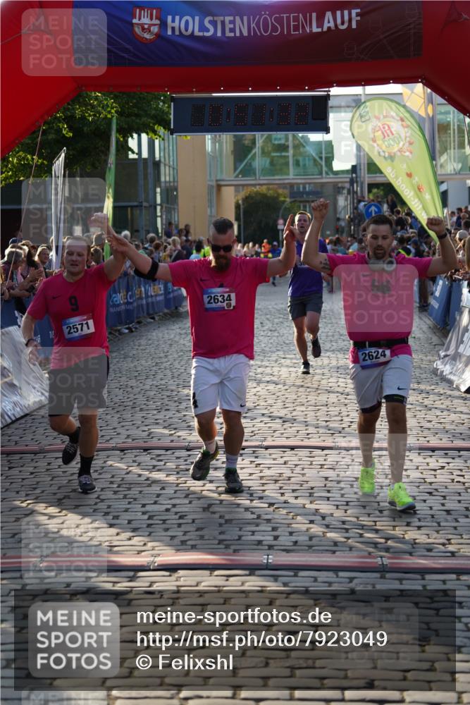 13.06.2025 - Holstenköstenlauf Felixshl http://msf.ph/oto/7923049 13.06.2025 19:51:31 Laufen 2571, 2624, 2634, 3247, 3631 meine-sportfotos.de
