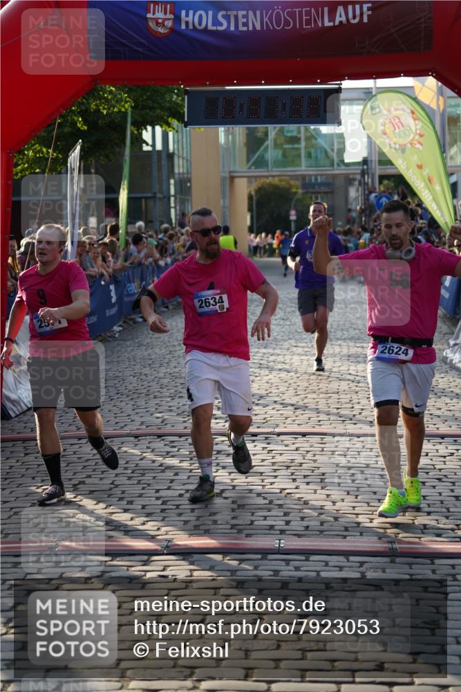 13.06.2025 - Holstenköstenlauf Felixshl http://msf.ph/oto/7923053 13.06.2025 19:51:31 Laufen 2571, 2624, 2634, 3247, 3631 meine-sportfotos.de