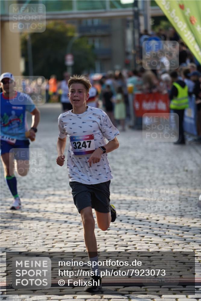 13.06.2025 - Holstenköstenlauf Felixshl http://msf.ph/oto/7923073 13.06.2025 19:51:39 Laufen 2126, 2190, 3214, 3247 meine-sportfotos.de