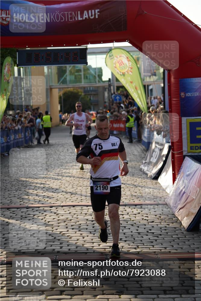 13.06.2025 - Holstenköstenlauf Felixshl http://msf.ph/oto/7923088 13.06.2025 19:51:45 Laufen 2126, 2190, 2818, 3214 meine-sportfotos.de