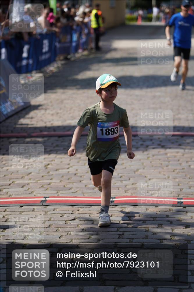 13.06.2025 - Holstenköstenlauf Felixshl http://msf.ph/oto/7923101 13.06.2025 15:40:21 Laufen 181, 184, 1893 meine-sportfotos.de