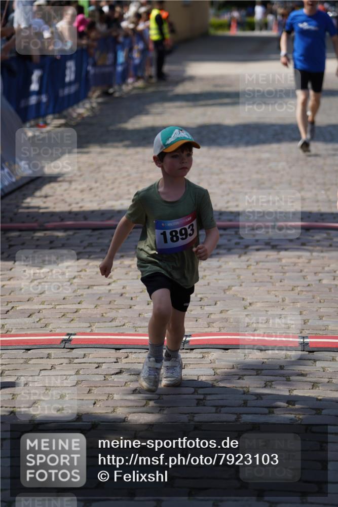 13.06.2025 - Holstenköstenlauf Felixshl http://msf.ph/oto/7923103 13.06.2025 15:40:21 Laufen 181, 184, 1893 meine-sportfotos.de