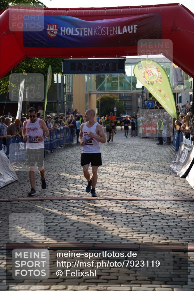 13.06.2025 - Holstenköstenlauf Felixshl http://msf.ph/oto/7923119 13.06.2025 19:52:00 Laufen 3220, 3594, 3620 meine-sportfotos.de