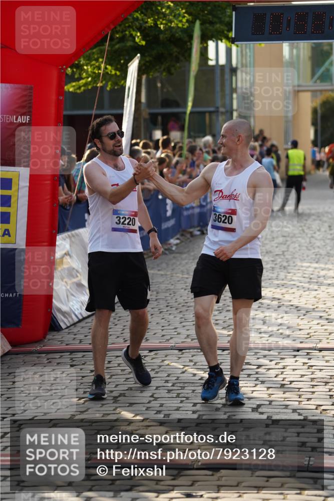 13.06.2025 - Holstenköstenlauf Felixshl http://msf.ph/oto/7923128 13.06.2025 19:52:02 Laufen 2437, 2524, 3220, 3594, 3620 meine-sportfotos.de