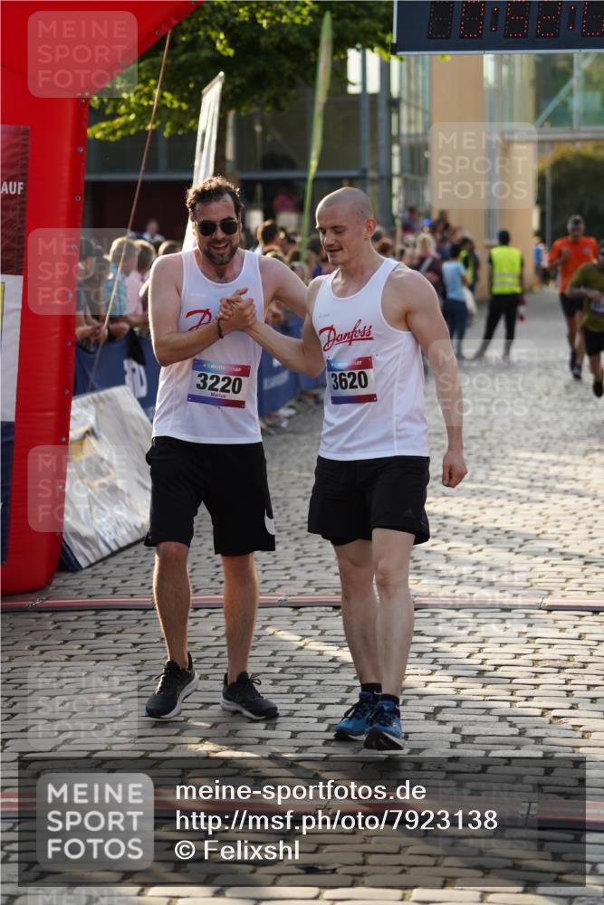 13.06.2025 - Holstenköstenlauf Felixshl http://msf.ph/oto/7923138 13.06.2025 19:52:03 Laufen 2437, 2524, 3220, 3594, 3620 meine-sportfotos.de