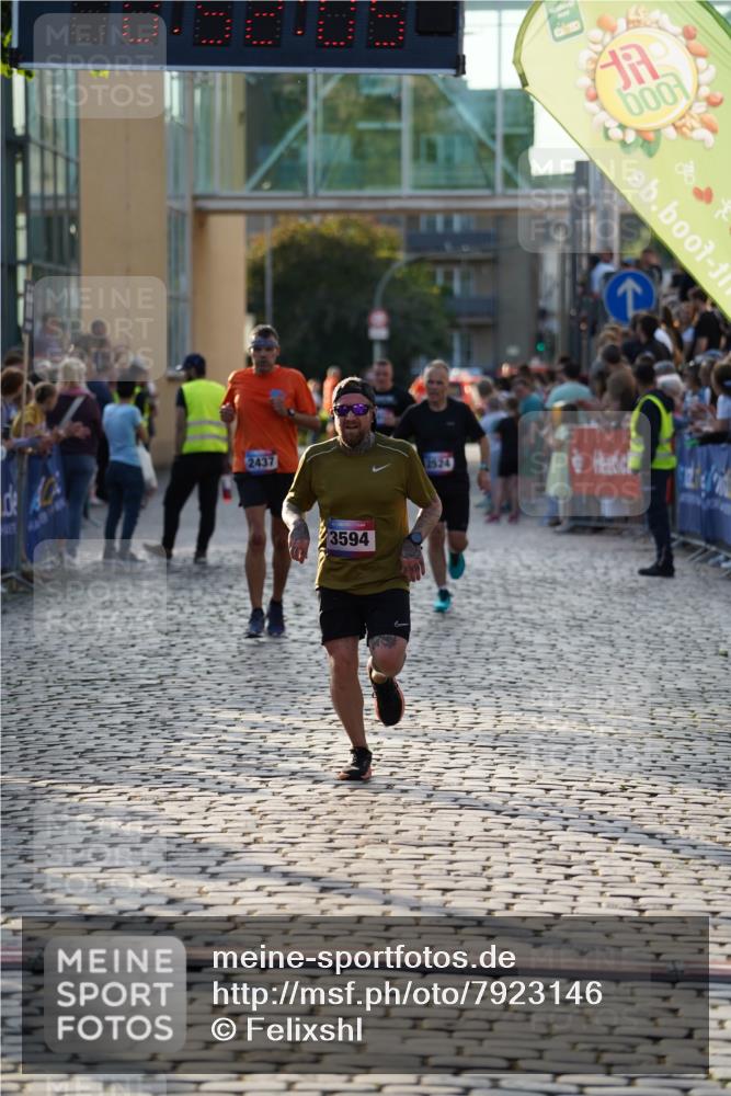 13.06.2025 - Holstenköstenlauf Felixshl http://msf.ph/oto/7923146 13.06.2025 19:52:04 Laufen 2437, 2524, 3220, 3594, 3620, 3913 meine-sportfotos.de