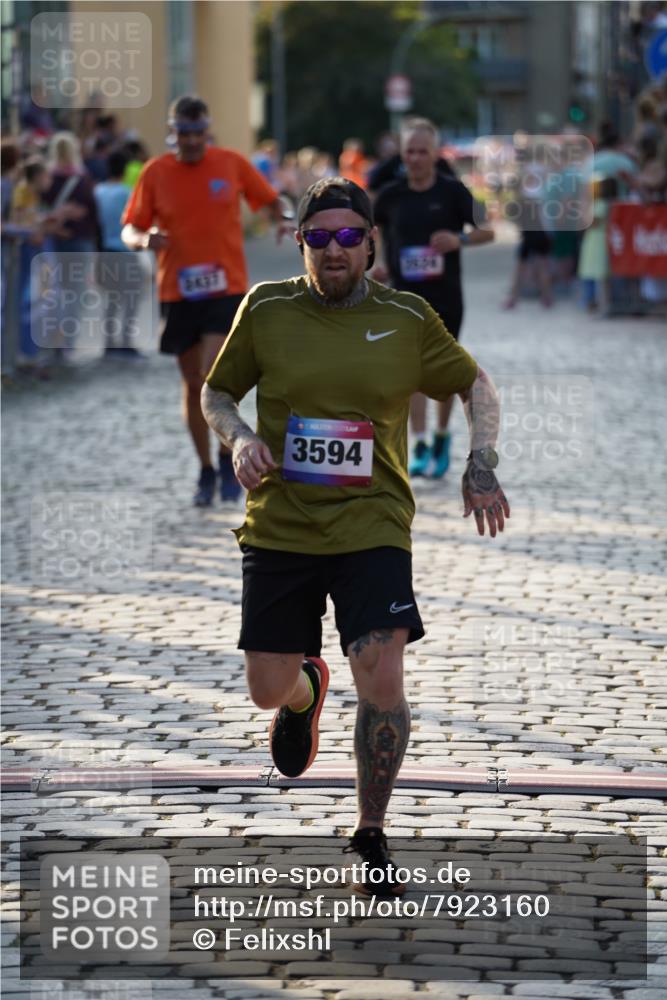 13.06.2025 - Holstenköstenlauf Felixshl http://msf.ph/oto/7923160 13.06.2025 19:52:06 Laufen 2437, 2524, 3594, 3913 meine-sportfotos.de