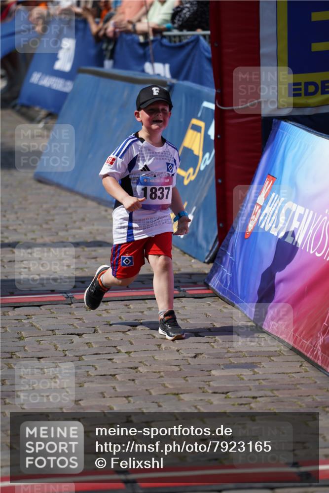 13.06.2025 - Holstenköstenlauf Felixshl http://msf.ph/oto/7923165 13.06.2025 15:41:04 Laufen 1811, 1837 meine-sportfotos.de