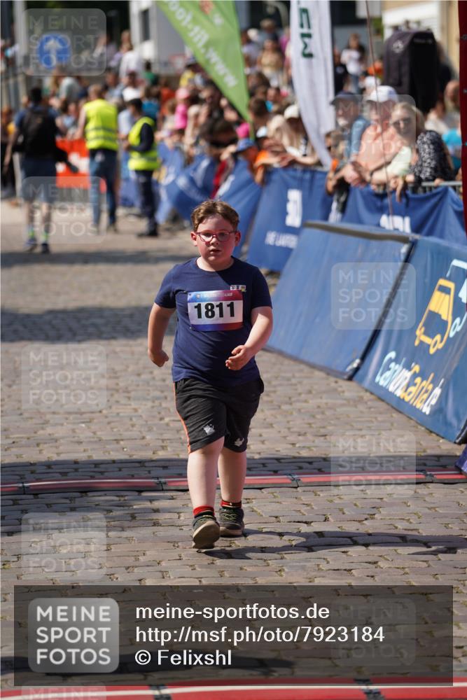 13.06.2025 - Holstenköstenlauf Felixshl http://msf.ph/oto/7923184 13.06.2025 15:41:06 Laufen 1811, 1837 meine-sportfotos.de
