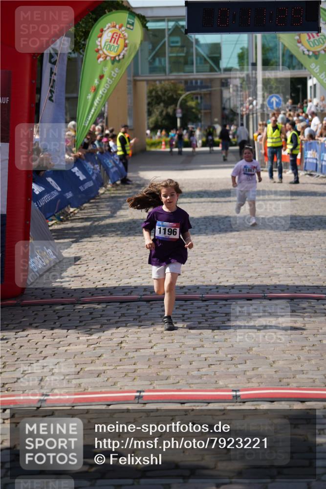 13.06.2025 - Holstenköstenlauf Felixshl http://msf.ph/oto/7923221 13.06.2025 15:41:28 Laufen 1196, 1867 meine-sportfotos.de