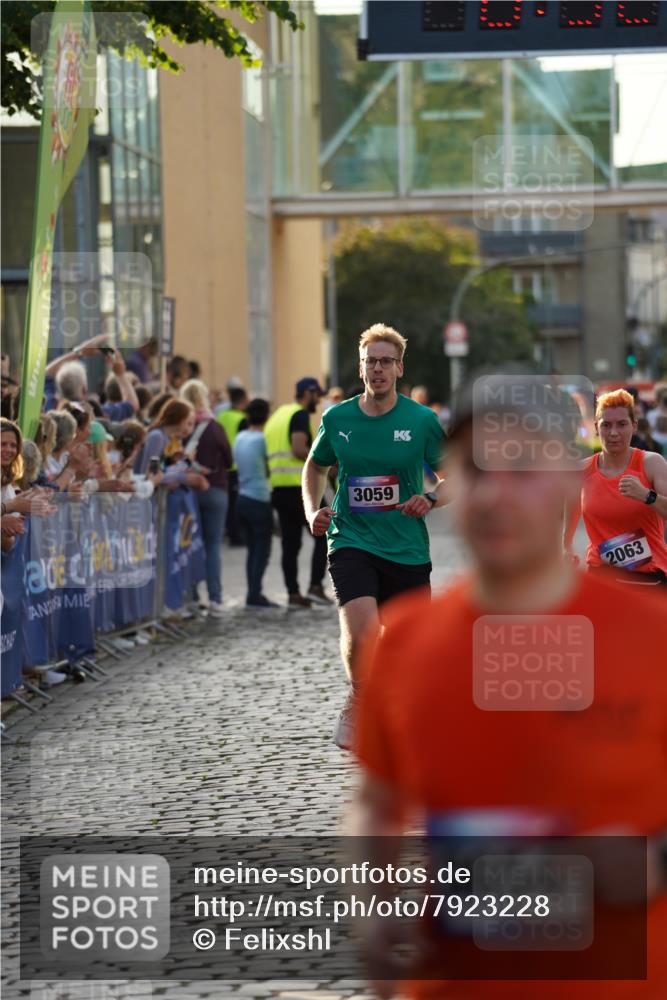 13.06.2025 - Holstenköstenlauf Felixshl http://msf.ph/oto/7923228 13.06.2025 19:52:30 Laufen 2012, 2063, 3059, 3654 meine-sportfotos.de