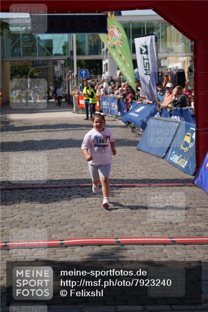 13.06.2025 - Holstenköstenlauf Felixshl http://msf.ph/oto/7923240 13.06.2025 15:41:32 Laufen 1196, 1867 meine-sportfotos.de