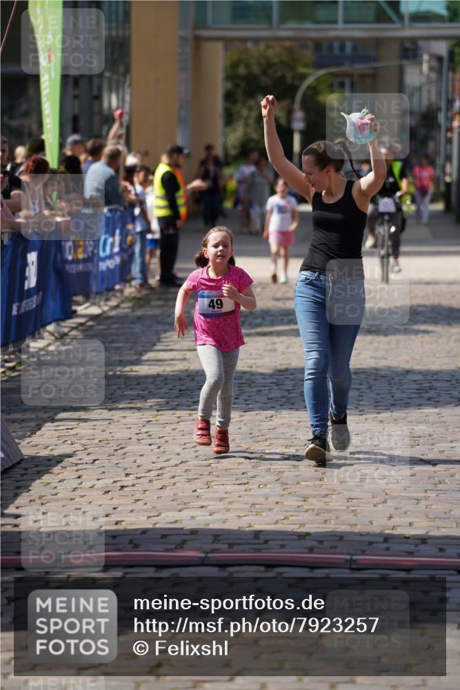 13.06.2025 - Holstenköstenlauf Felixshl http://msf.ph/oto/7923257 13.06.2025 15:42:01 Laufen 49 meine-sportfotos.de