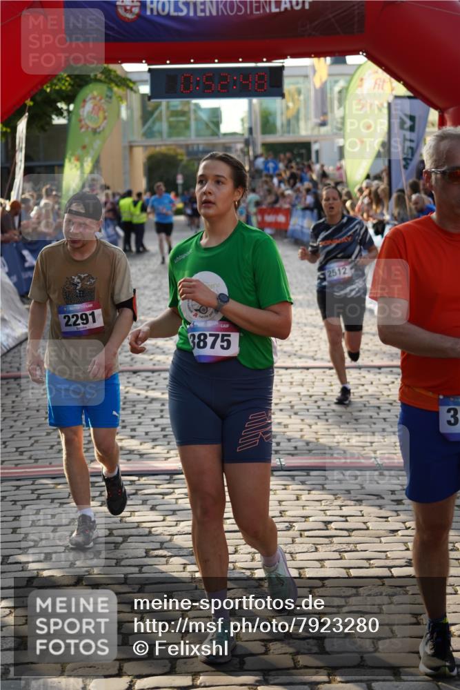 13.06.2025 - Holstenköstenlauf Felixshl http://msf.ph/oto/7923280 13.06.2025 19:52:47 Laufen 2103, 2291, 2512, 2665, 3789, 3849, 3875, 3891 meine-sportfotos.de