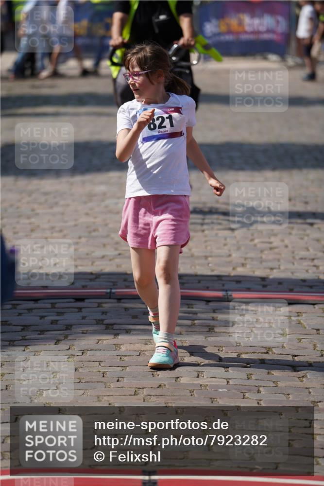 13.06.2025 - Holstenköstenlauf Felixshl http://msf.ph/oto/7923282 13.06.2025 15:42:14 Laufen 821 meine-sportfotos.de