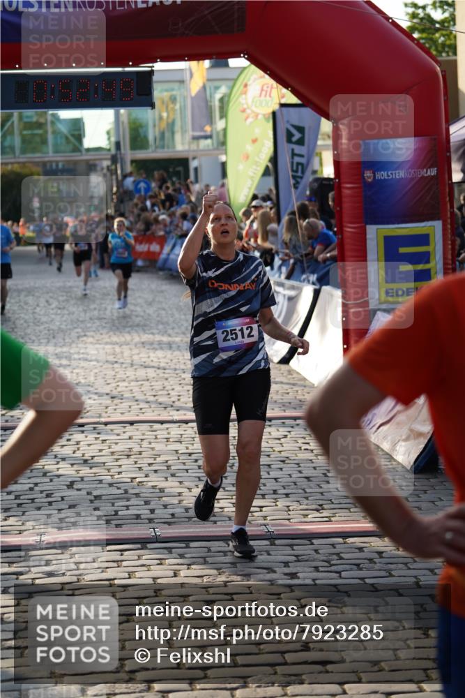 13.06.2025 - Holstenköstenlauf Felixshl http://msf.ph/oto/7923285 13.06.2025 19:52:49 Laufen 2103, 2291, 2512, 2665, 3237, 3789, 3849, 3875 meine-sportfotos.de