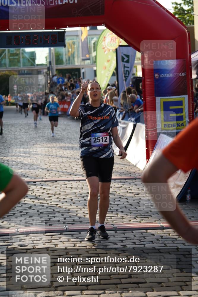 13.06.2025 - Holstenköstenlauf Felixshl http://msf.ph/oto/7923287 13.06.2025 19:52:49 Laufen 2103, 2291, 2512, 2665, 3237, 3789, 3849, 3875 meine-sportfotos.de