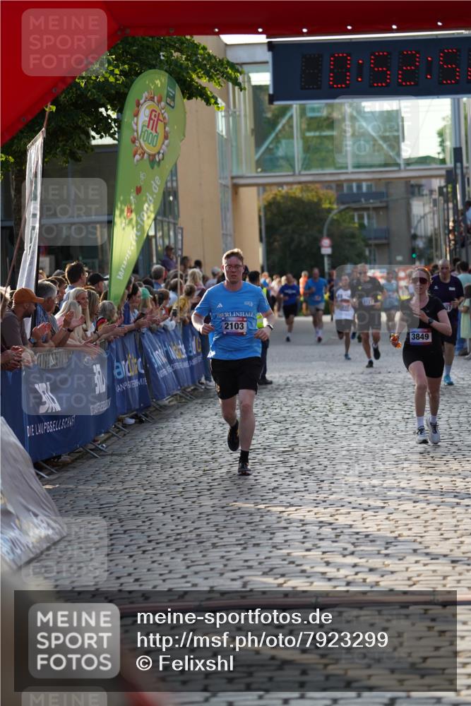 13.06.2025 - Holstenköstenlauf Felixshl http://msf.ph/oto/7923299 13.06.2025 19:52:51 Laufen 2103, 2512, 2665, 3123, 3237, 3849 meine-sportfotos.de