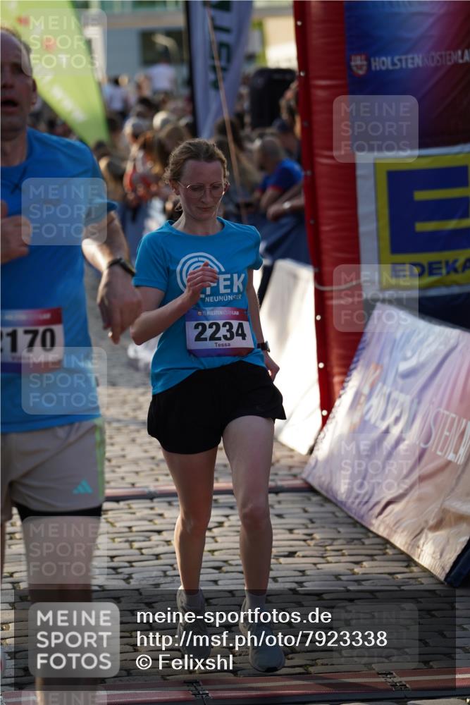 13.06.2025 - Holstenköstenlauf Felixshl http://msf.ph/oto/7923338 13.06.2025 19:53:06 Laufen 2170, 2234, 2312, 2813 meine-sportfotos.de