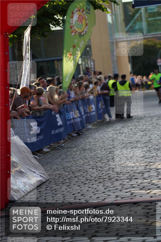 13.06.2025 - Holstenköstenlauf Felixshl http://msf.ph/oto/7923344 13.06.2025 19:53:09 Laufen 2234, 2312, 2525, 2798 meine-sportfotos.de