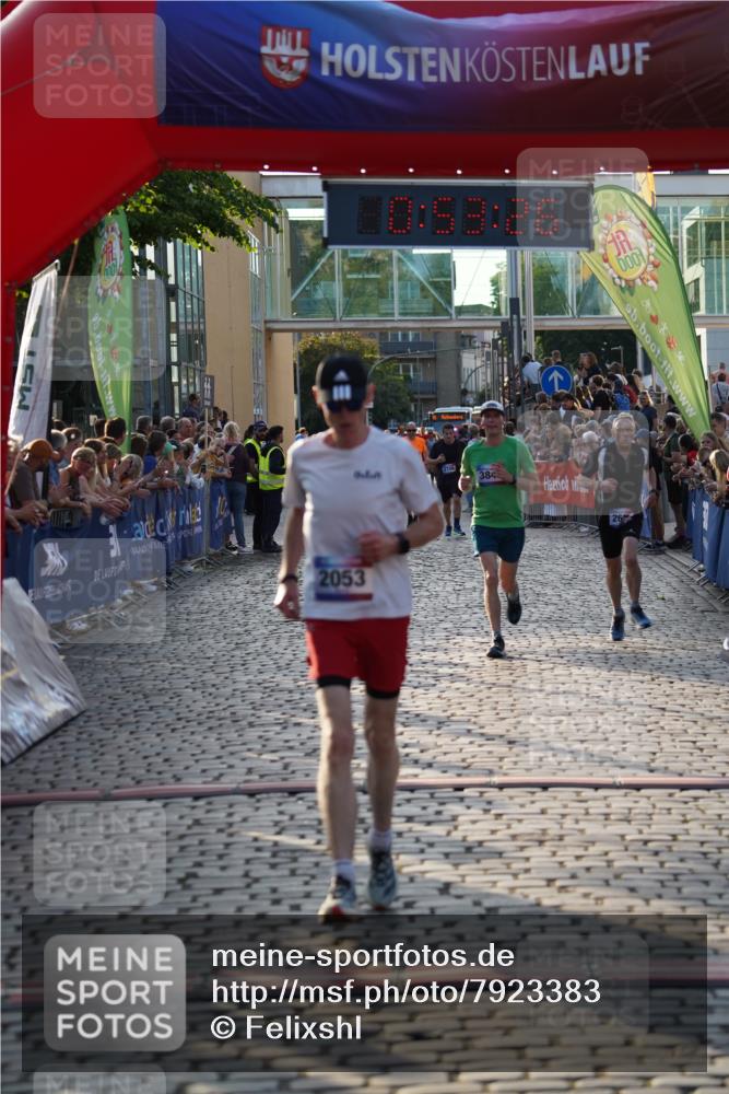 13.06.2025 - Holstenköstenlauf Felixshl http://msf.ph/oto/7923383 13.06.2025 19:53:25 Laufen 2053, 2661, 2664, 3847 meine-sportfotos.de