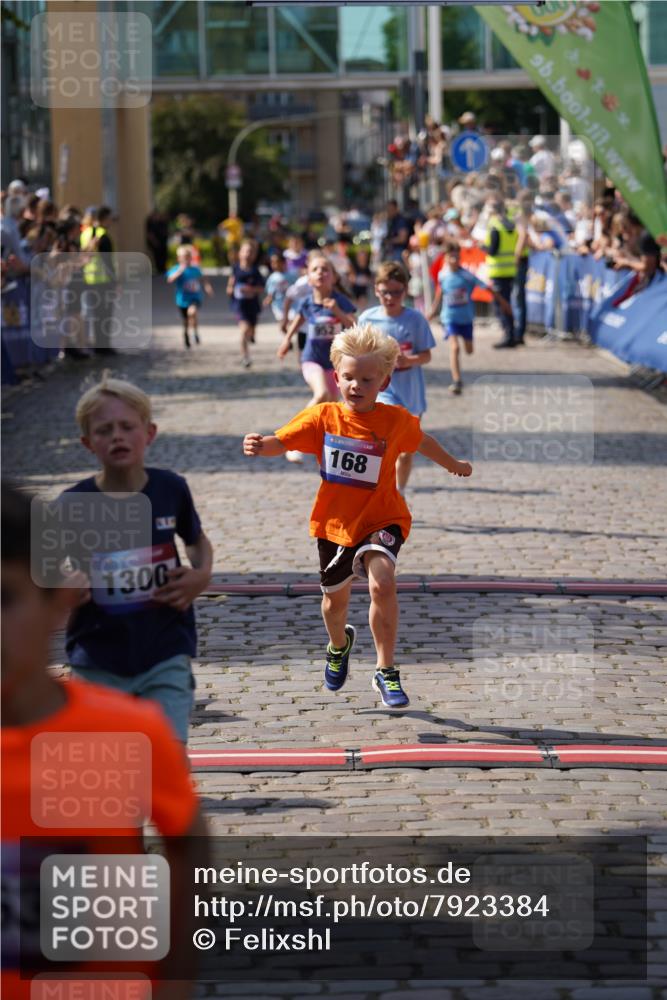 13.06.2025 - Holstenköstenlauf Felixshl http://msf.ph/oto/7923384 13.06.2025 16:06:15 Laufen 62, 168, 314, 319, 714, 952, 963, 1155, 1300, 1865, 1869 meine-sportfotos.de