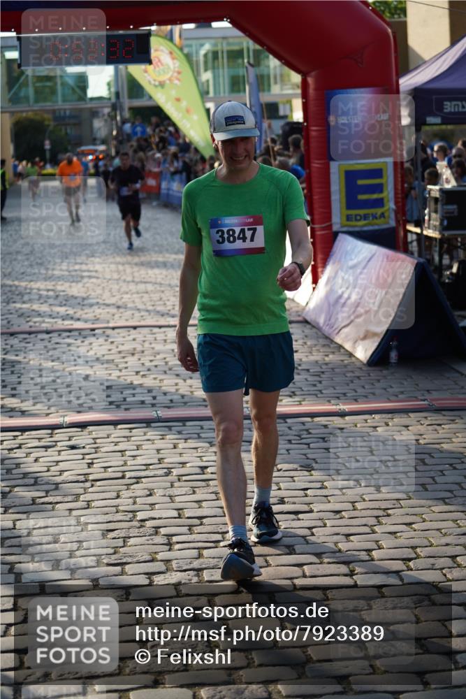 13.06.2025 - Holstenköstenlauf Felixshl http://msf.ph/oto/7923389 13.06.2025 19:53:31 Laufen 2467, 2664, 2706, 3847, 3919 meine-sportfotos.de