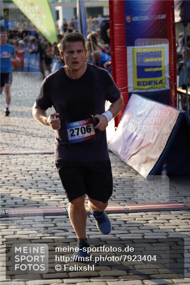 13.06.2025 - Holstenköstenlauf Felixshl http://msf.ph/oto/7923404 13.06.2025 19:53:37 Laufen 2467, 2493, 2498, 2706, 3158, 3742, 3919 meine-sportfotos.de