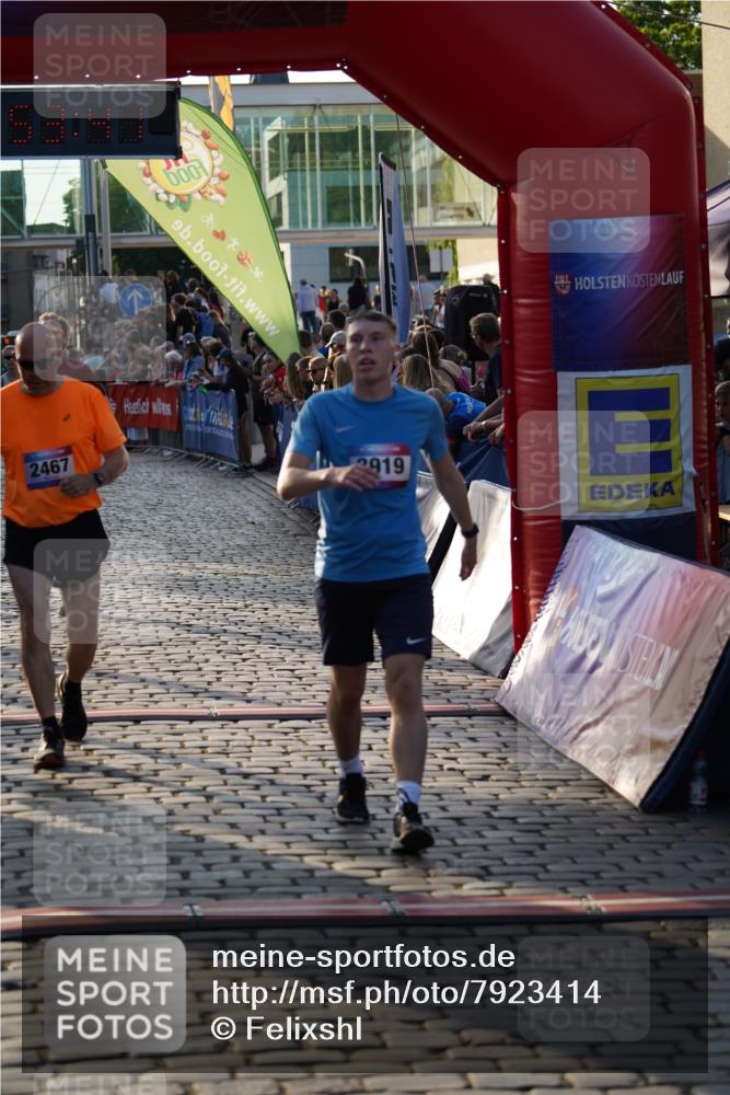 13.06.2025 - Holstenköstenlauf Felixshl http://msf.ph/oto/7923414 13.06.2025 19:53:40 Laufen 2467, 2493, 2498, 3158, 3189, 3742, 3919 meine-sportfotos.de