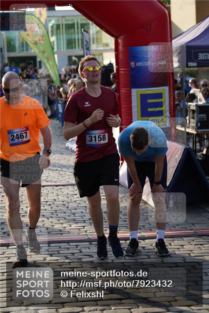 13.06.2025 - Holstenköstenlauf Felixshl http://msf.ph/oto/7923432 13.06.2025 19:53:44 Laufen 2476, 2493, 2498, 2722, 2929, 3158, 3189, 3742 meine-sportfotos.de