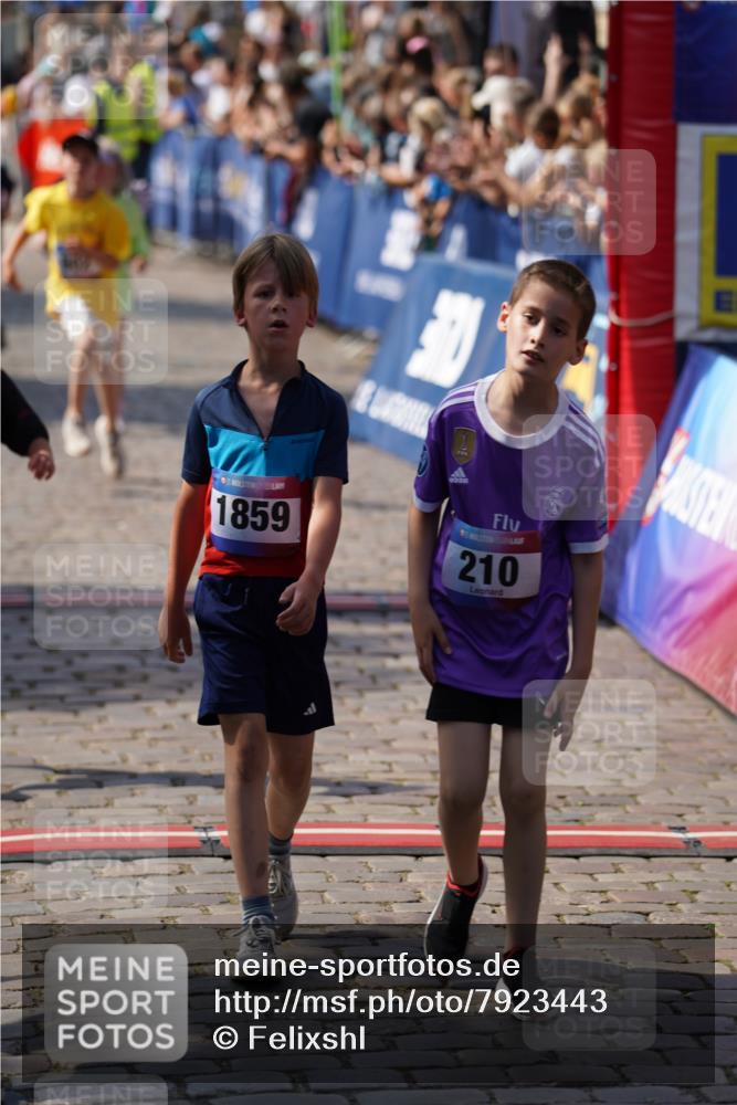 13.06.2025 - Holstenköstenlauf Felixshl http://msf.ph/oto/7923443 13.06.2025 16:06:30 Laufen 210, 449, 602, 1154, 1188, 1283, 1298, 1388, 1859 meine-sportfotos.de