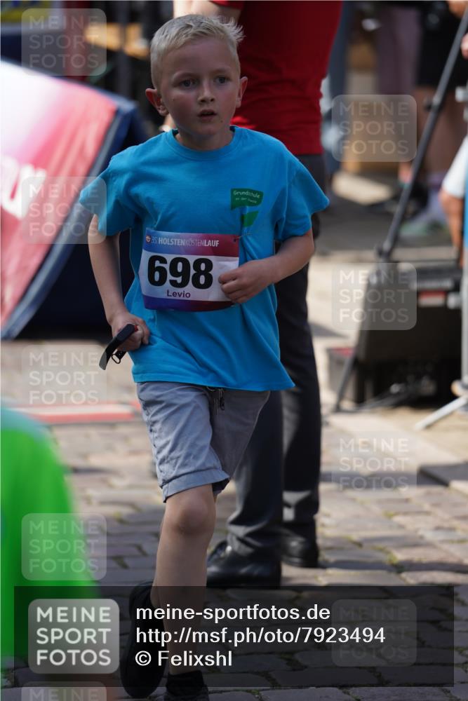 13.06.2025 - Holstenköstenlauf Felixshl http://msf.ph/oto/7923494 13.06.2025 16:06:47 Laufen 296, 307, 311, 321, 460, 462, 698, 860, 957, 1048, 1147, 1306, 1384, 1386, 1387 meine-sportfotos.de