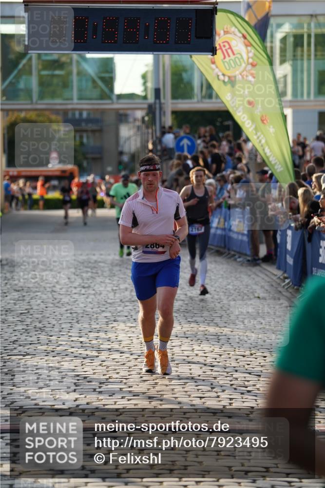 13.06.2025 - Holstenköstenlauf Felixshl http://msf.ph/oto/7923495 13.06.2025 19:54:01 Laufen 2162, 2864, 3844 meine-sportfotos.de