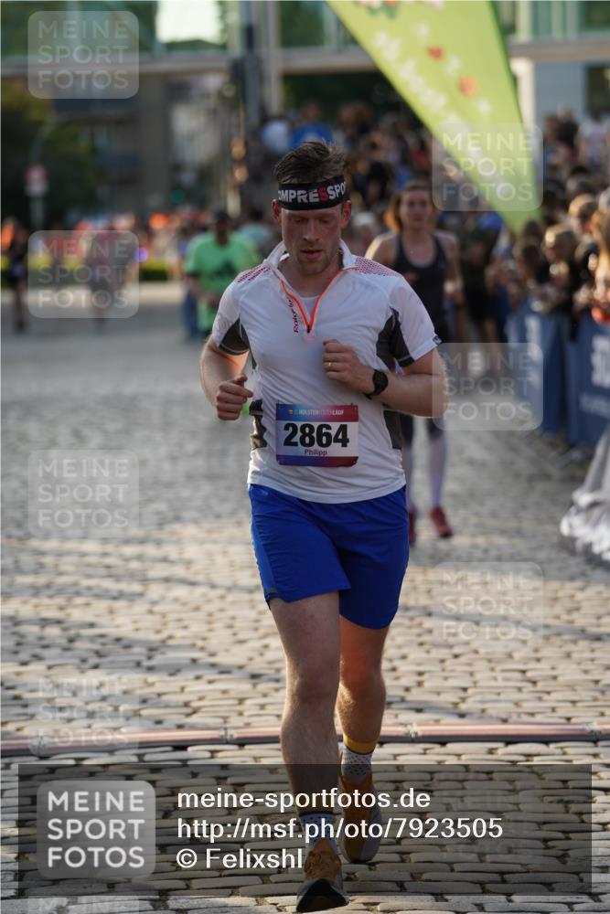 13.06.2025 - Holstenköstenlauf Felixshl http://msf.ph/oto/7923505 13.06.2025 19:54:03 Laufen 2162, 2864, 3844 meine-sportfotos.de