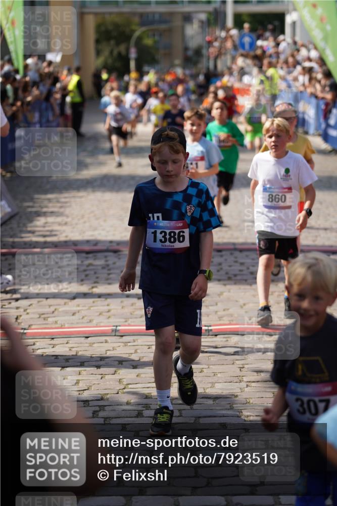 13.06.2025 - Holstenköstenlauf Felixshl http://msf.ph/oto/7923519 13.06.2025 16:06:52 Laufen 20, 75, 167, 305, 308, 311, 460, 591, 850, 855, 860, 957, 970, 1048, 1147, 1306, 1383, 1384, 1386, 1387, 1438, 1887, 1928 meine-sportfotos.de