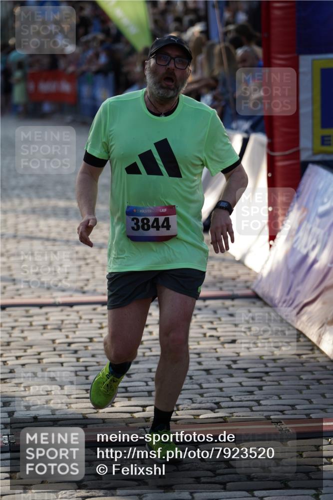 13.06.2025 - Holstenköstenlauf Felixshl http://msf.ph/oto/7923520 13.06.2025 19:54:09 Laufen 3778, 3844 meine-sportfotos.de
