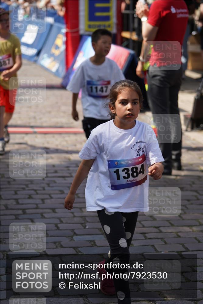 13.06.2025 - Holstenköstenlauf Felixshl http://msf.ph/oto/7923530 13.06.2025 16:06:54 Laufen 20, 75, 167, 305, 308, 311, 452, 460, 591, 716, 850, 855, 957, 970, 1048, 1147, 1306, 1383, 1387, 1438, 1887, 1928 meine-sportfotos.de