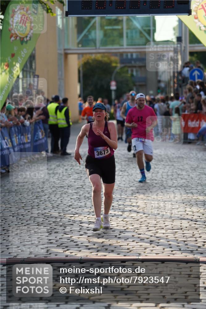 13.06.2025 - Holstenköstenlauf Felixshl http://msf.ph/oto/7923547 13.06.2025 19:54:18 Laufen 2325, 2776, 2812, 3600, 3673, 3778 meine-sportfotos.de